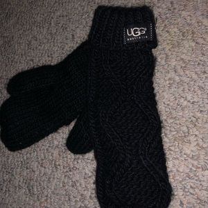 UGG black mittens